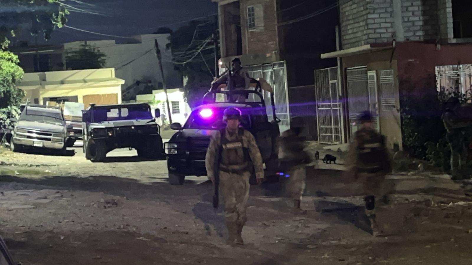 $!Matan a balazos a un hombre mientras viajaba en su vehículo en la colonia Adolfo López Mateos, en Culiacán