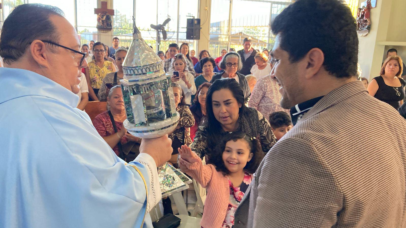 $!Virgen de Nazaret lleva su gracia a la Parroquia Divino Redentor, en Mazatlán