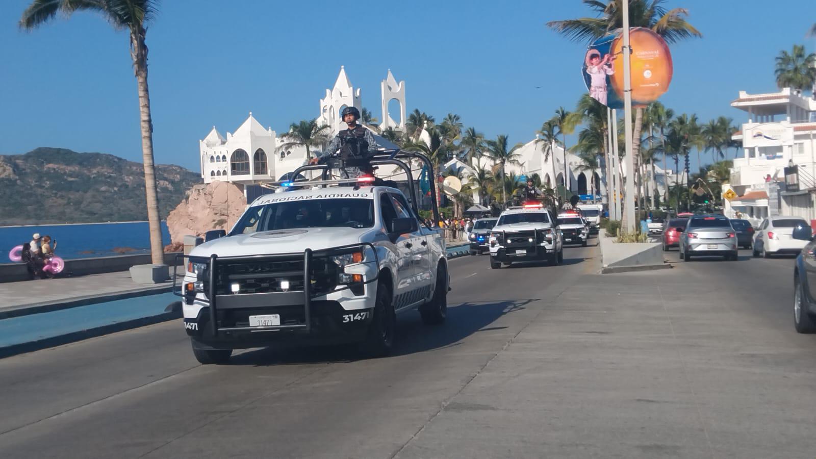 $!Dan banderazo al inicio del Operativo de Seguridad del Carnaval de Mazatlán
