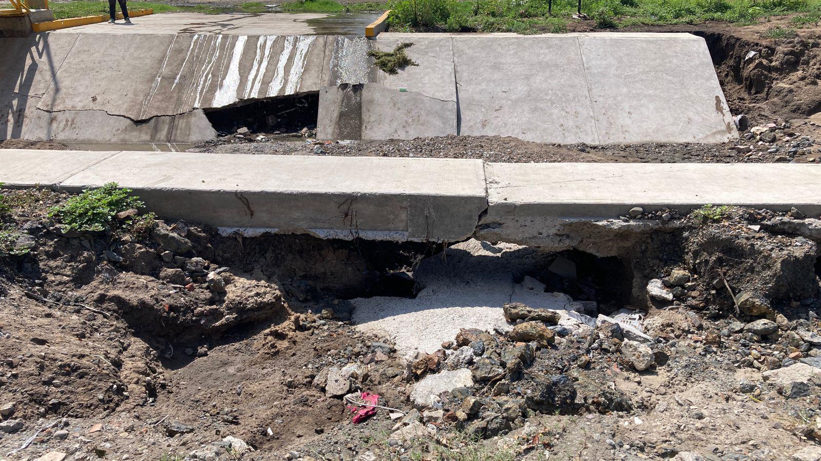 $!Colapsa revestimiento de canal en Mazatlán a dos meses de ser inaugurado