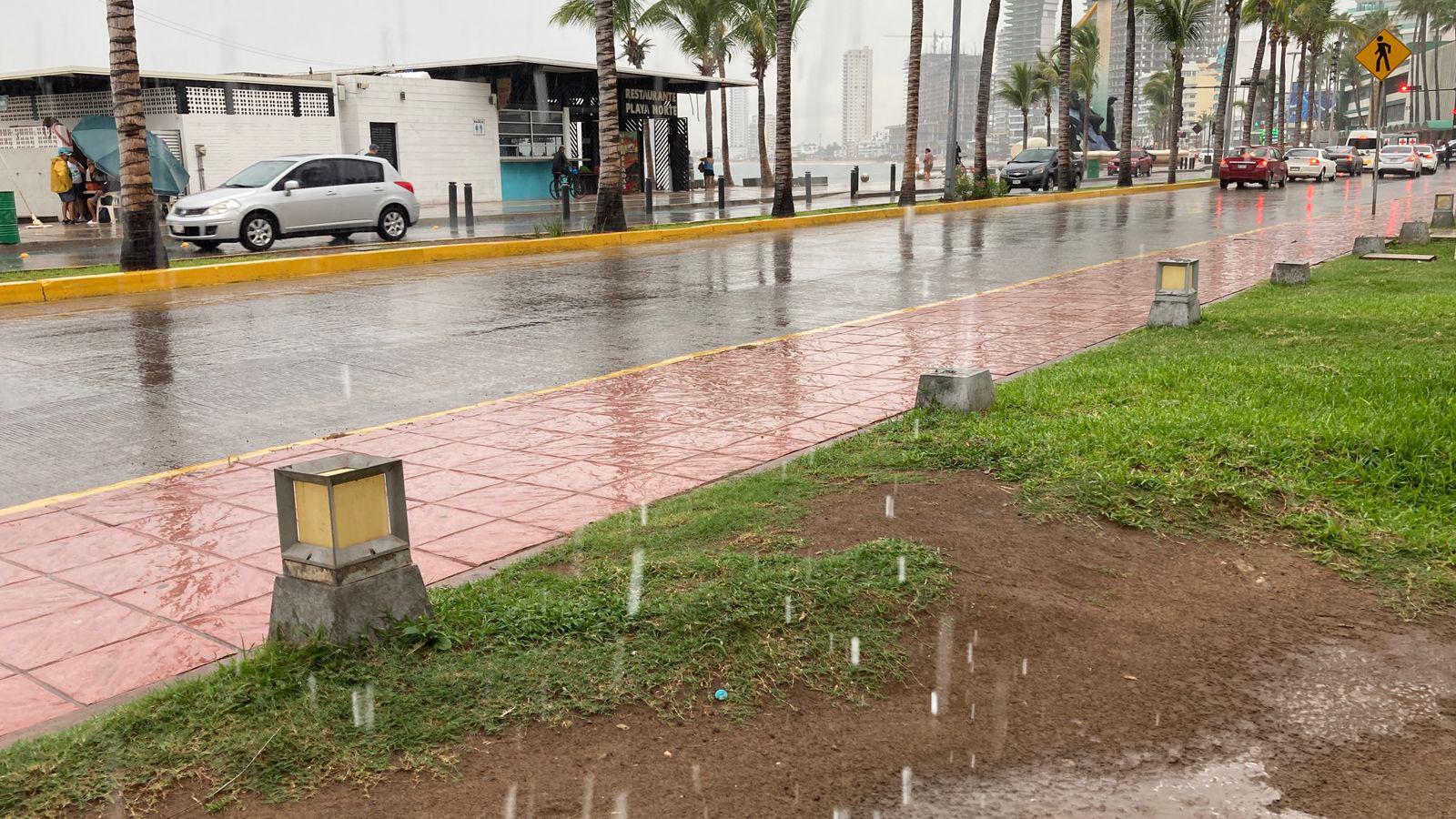 $!Amanece Mazatlán con ligeras lluvias y podrían intensificarse señala Protección Civil