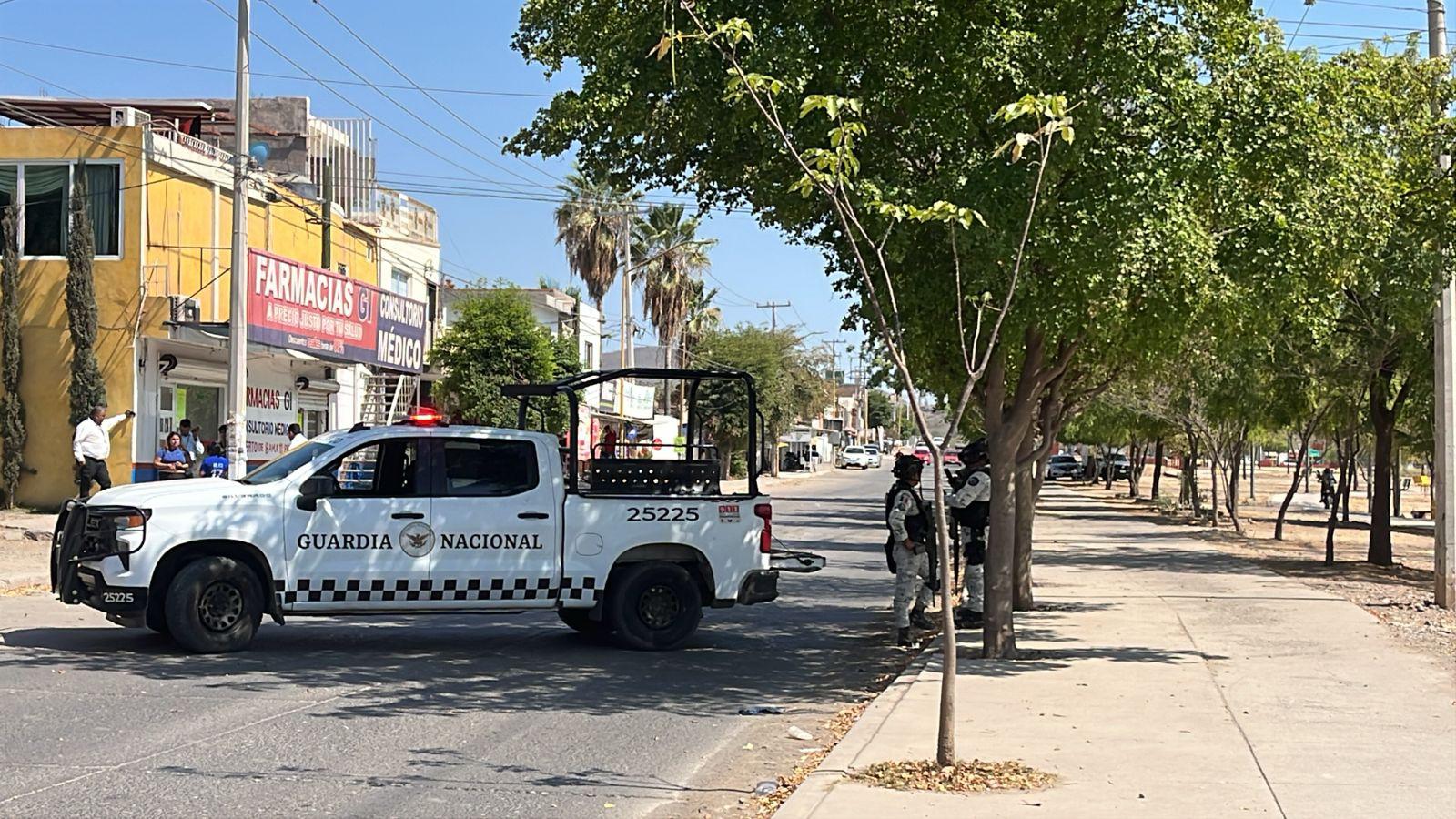 $!A balazos matan a Francisco cuando circulaba en moto por el bulevar Agricultores, en Culiacán