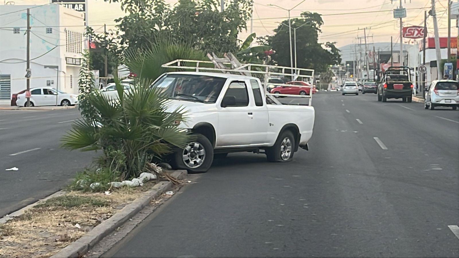$!Persecución a balazos por distintas calles del sector centro de Culiacán deja una persona herida