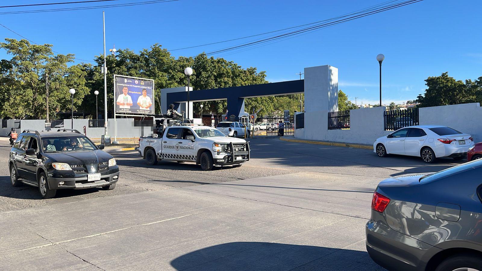 $!Se poncha unidad de la Guardia Nacional por ponchallantas en Culiacán