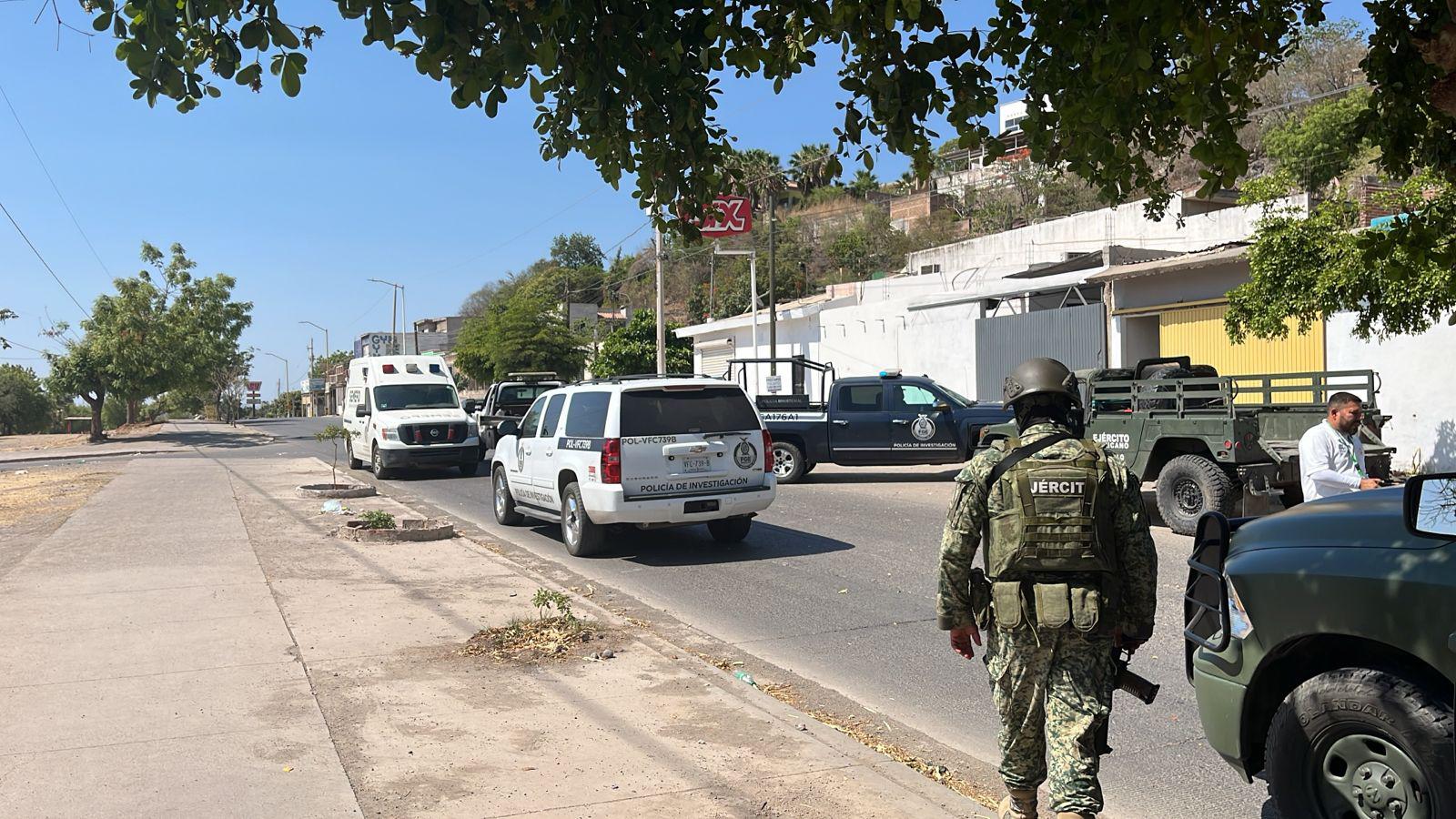 $!A balazos matan a Francisco cuando circulaba en moto por el bulevar Agricultores, en Culiacán
