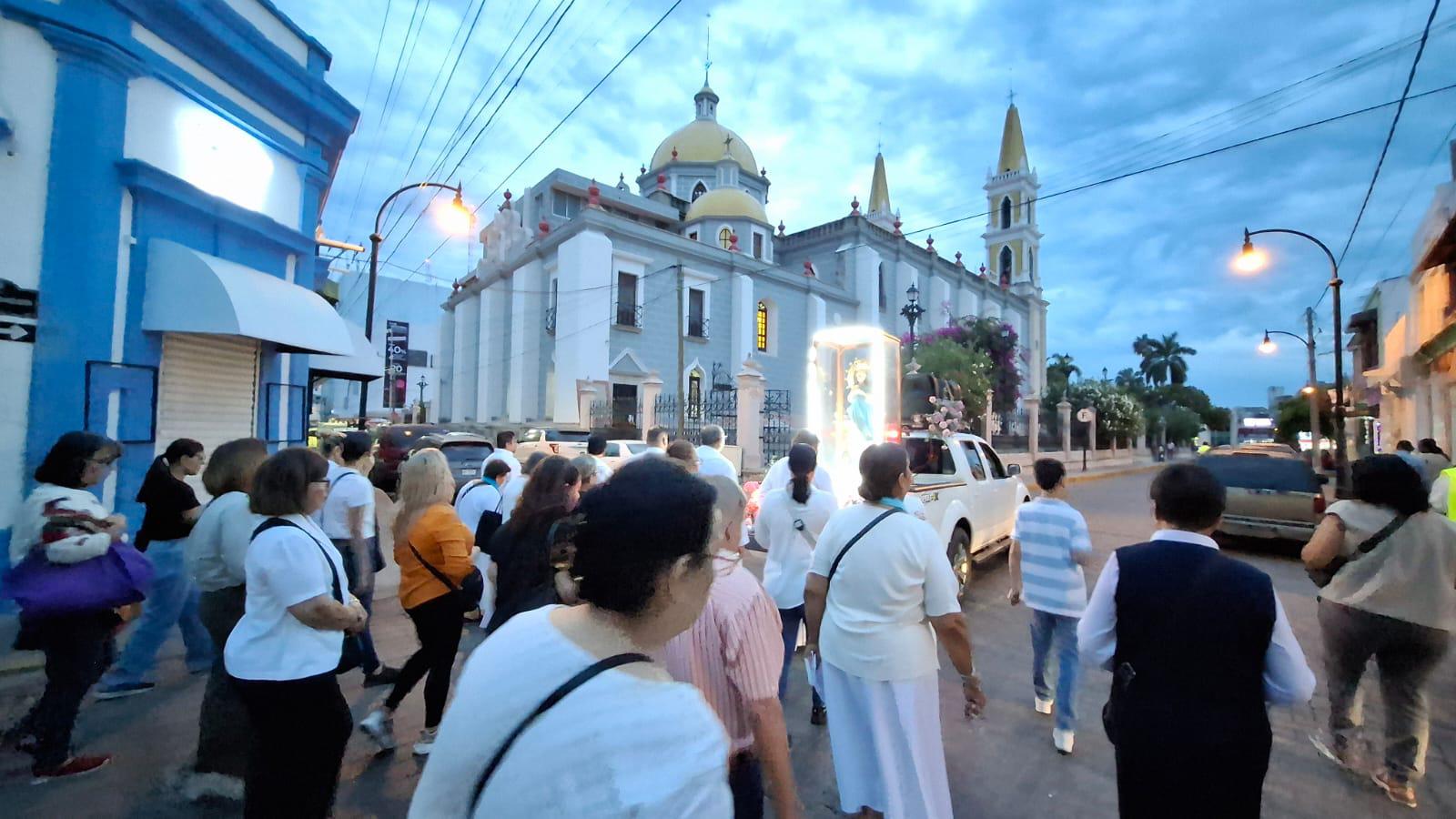 $!Continúa Catedral Basílica de Mazatlán sus festejos patronales con nueva peregrinación