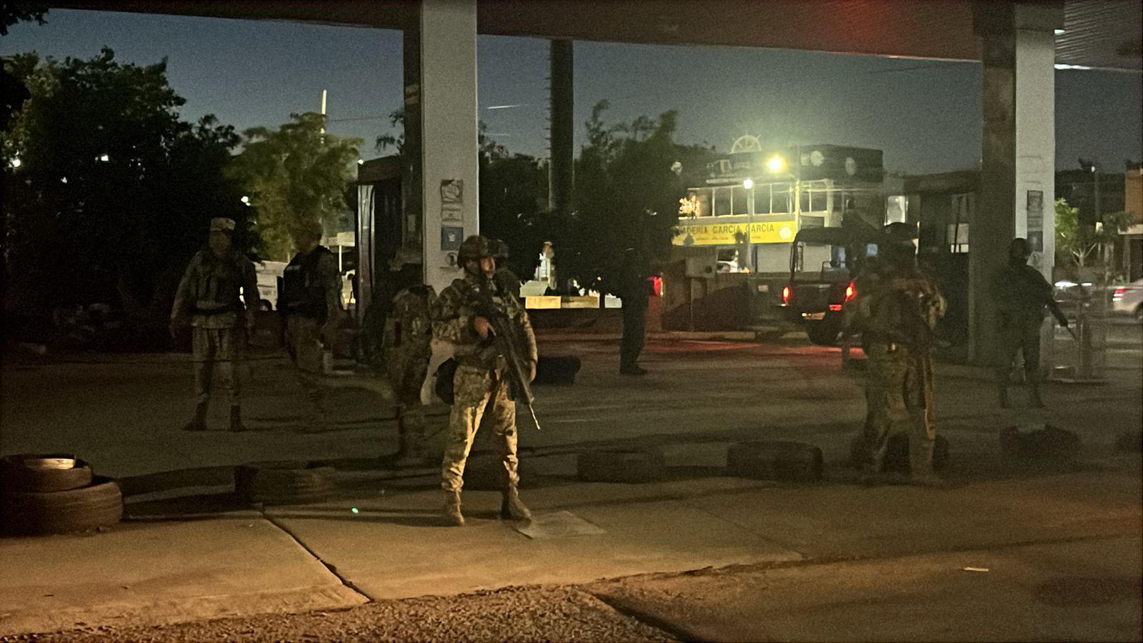 $!Atacan a balazos a hombre en gasolinera de la colonia Chulavista, en Culiacán