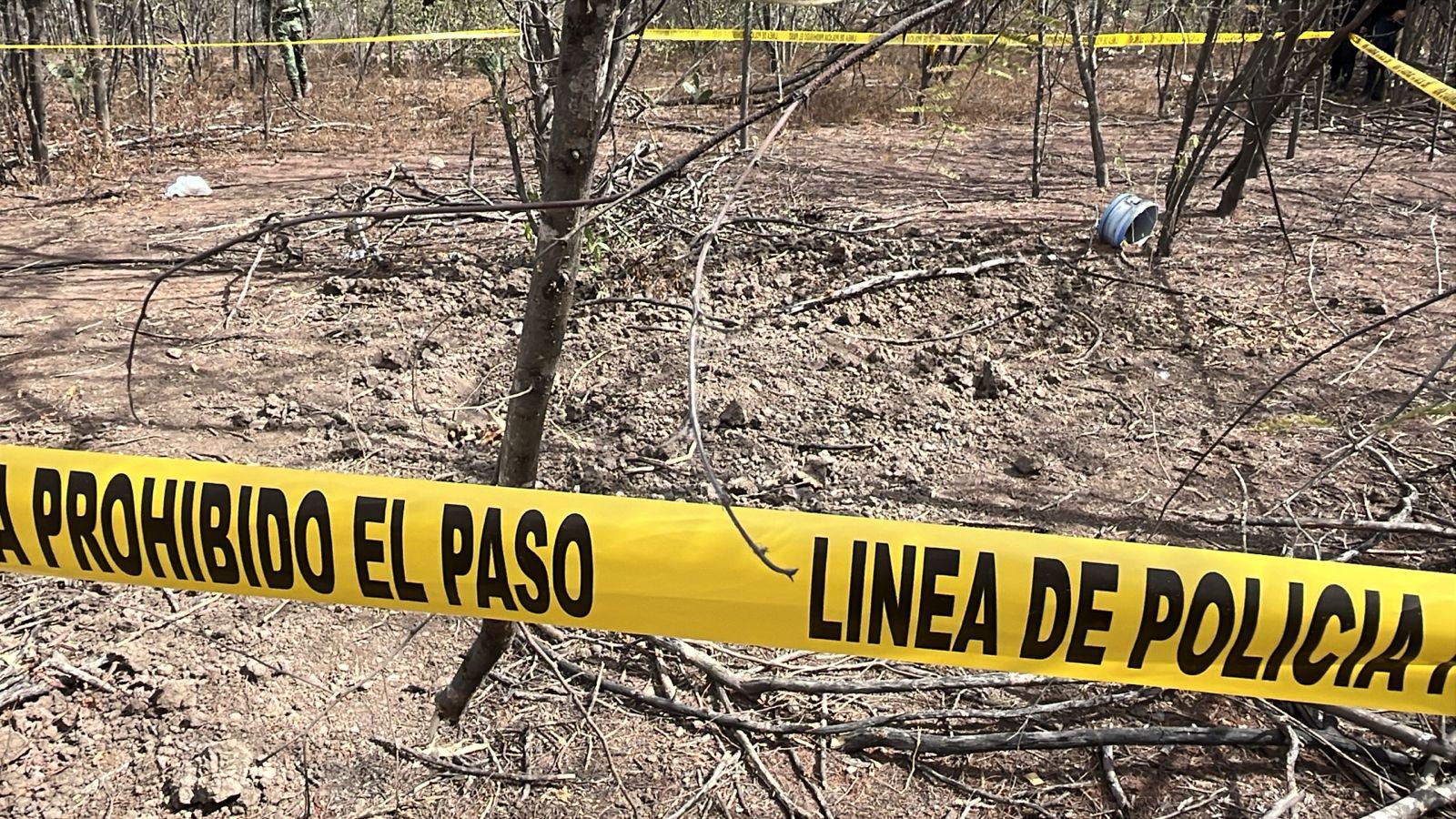 $!Reporta Sabuesos Guerreras hallazgo de cuerpo en una fosa, cerca de El Diez, al sur de Culiacán