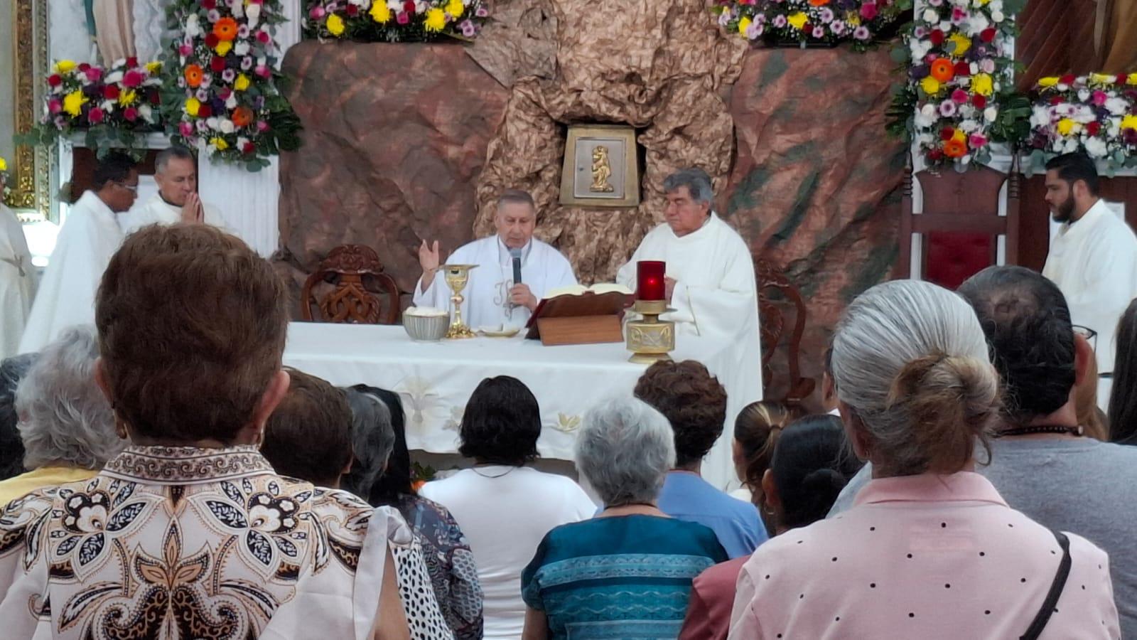 $!En Congreso Diocesano de Mazatlán, el Obispo llama a reflejar la fe en cada dimensión de la vida cotidiana