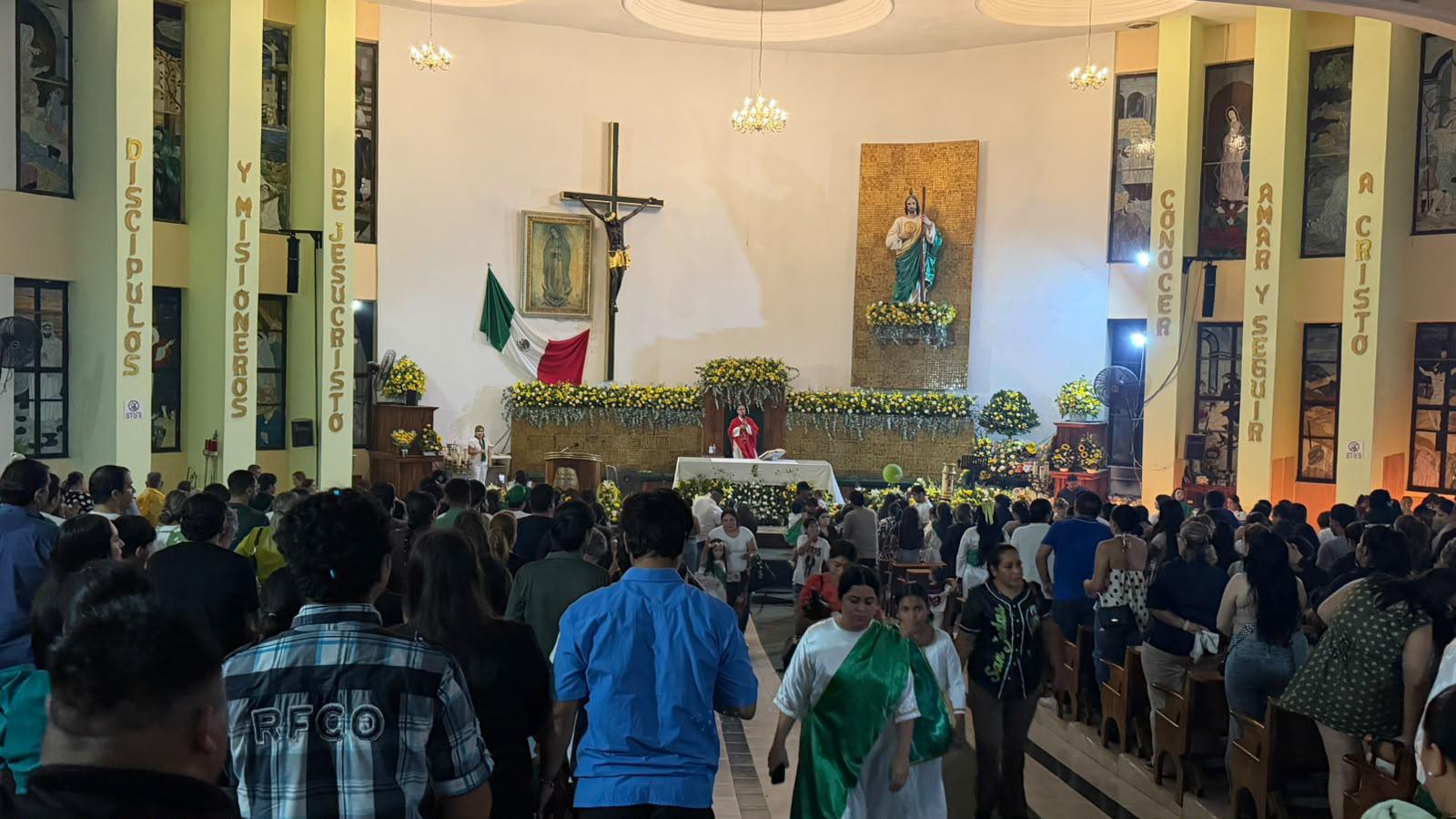 $!Celebran a San Judas Tadeo entre lluvia, peregrinaciones y oraciones por la paz en Mazatlán