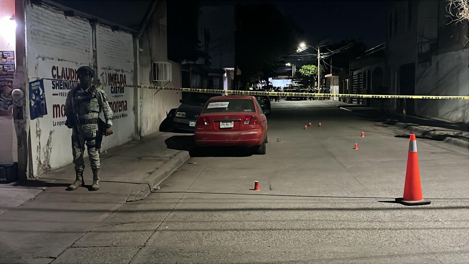 $!Persecución a balazos deja un hombre asesinado en la colonia Florida, en Culiacán