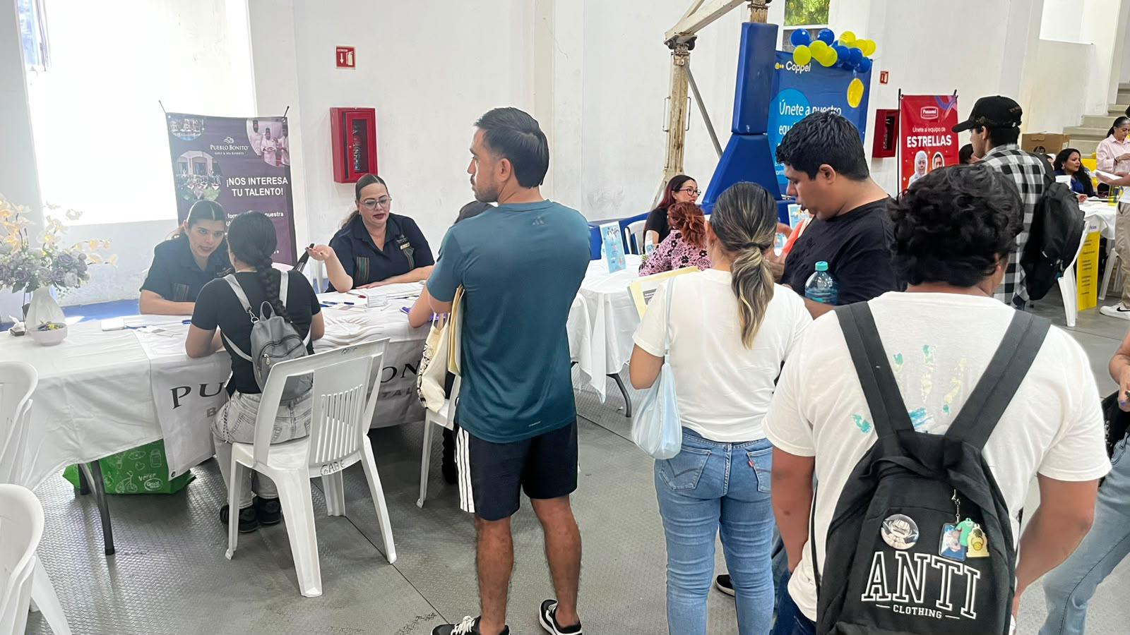 $!Ofertan más de 400 vacantes en Feria del Empleo en Mazatlán