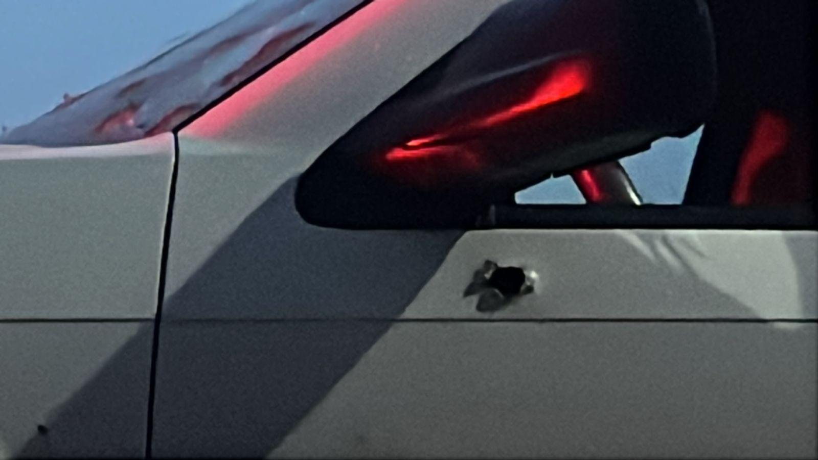 $!Militares aseguran camioneta con armas tras persecución; una mujer resulta herida