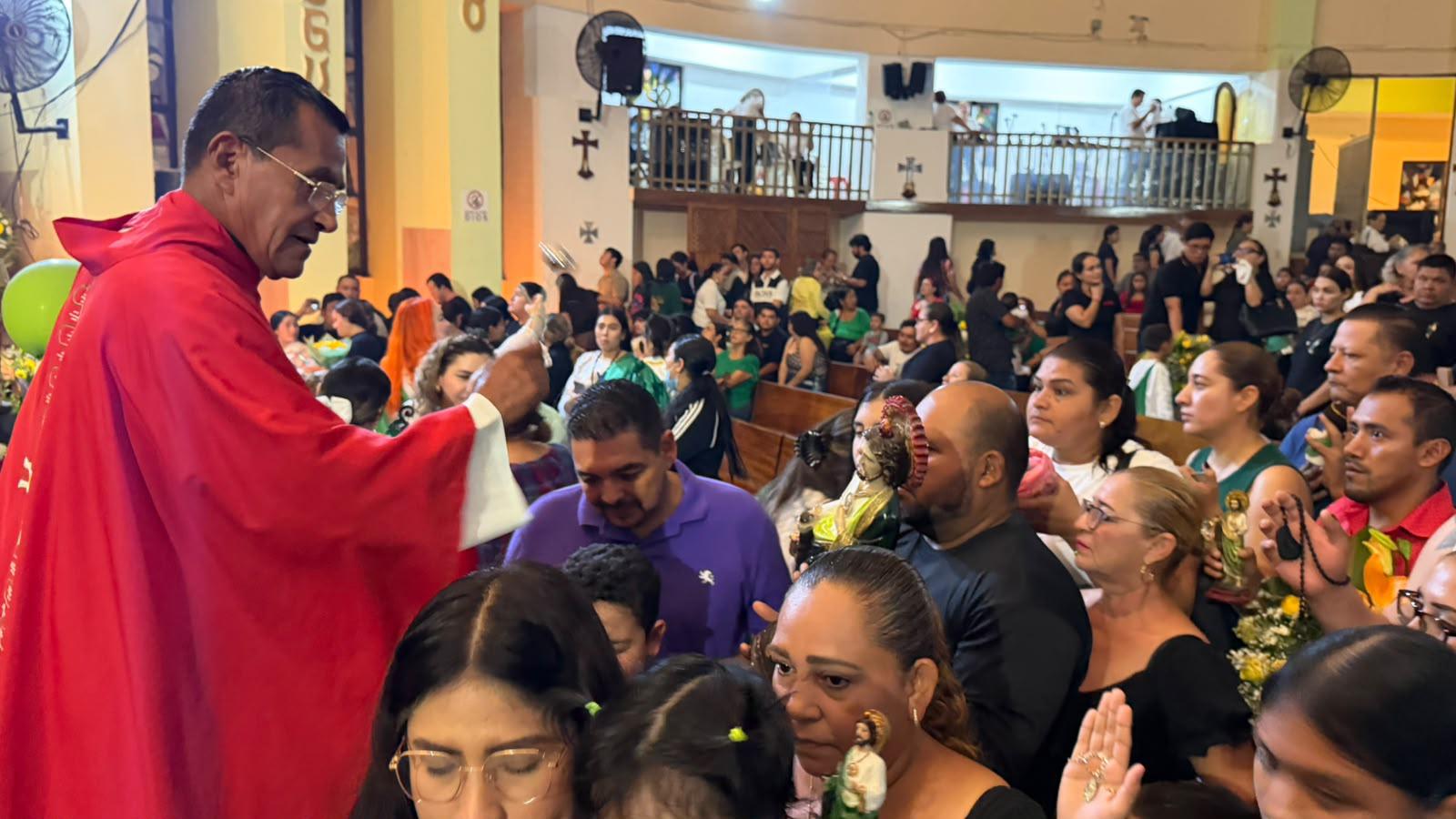 $!Celebran a San Judas Tadeo entre lluvia, peregrinaciones y oraciones por la paz en Mazatlán