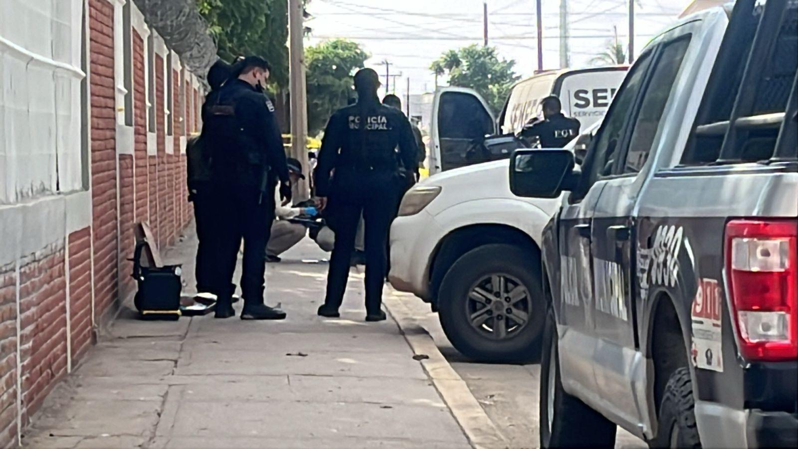 $!Localizan a un hombre asesinado cerca de una escuela primaria en Aguaruto, Culiacán