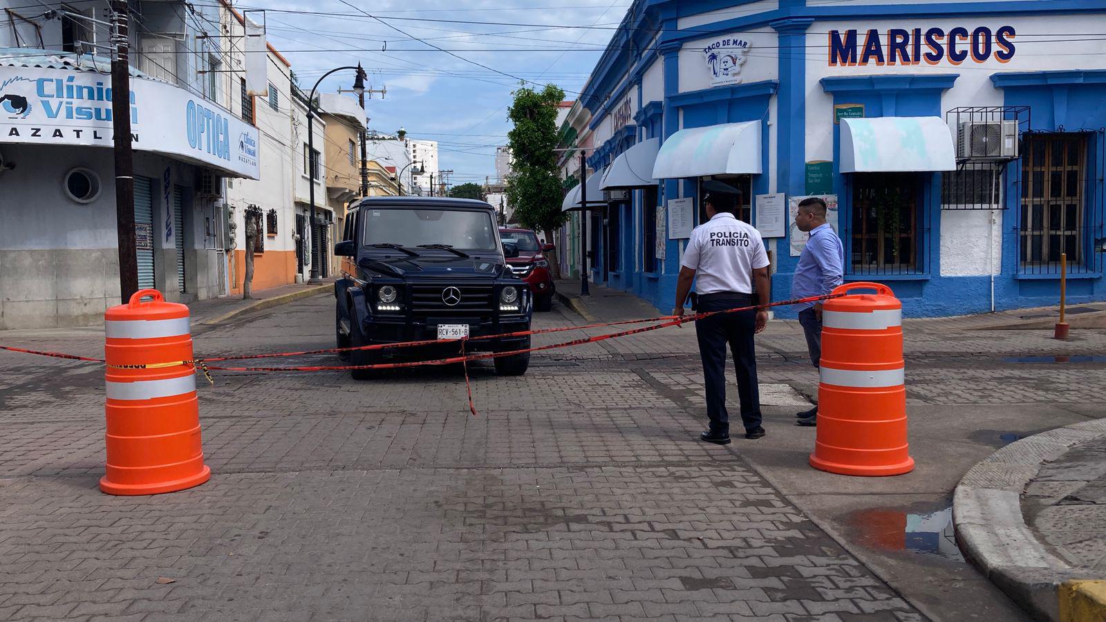 $!Comienza el cierre de calles en el Centro de Mazatlán previo a festejos patrios