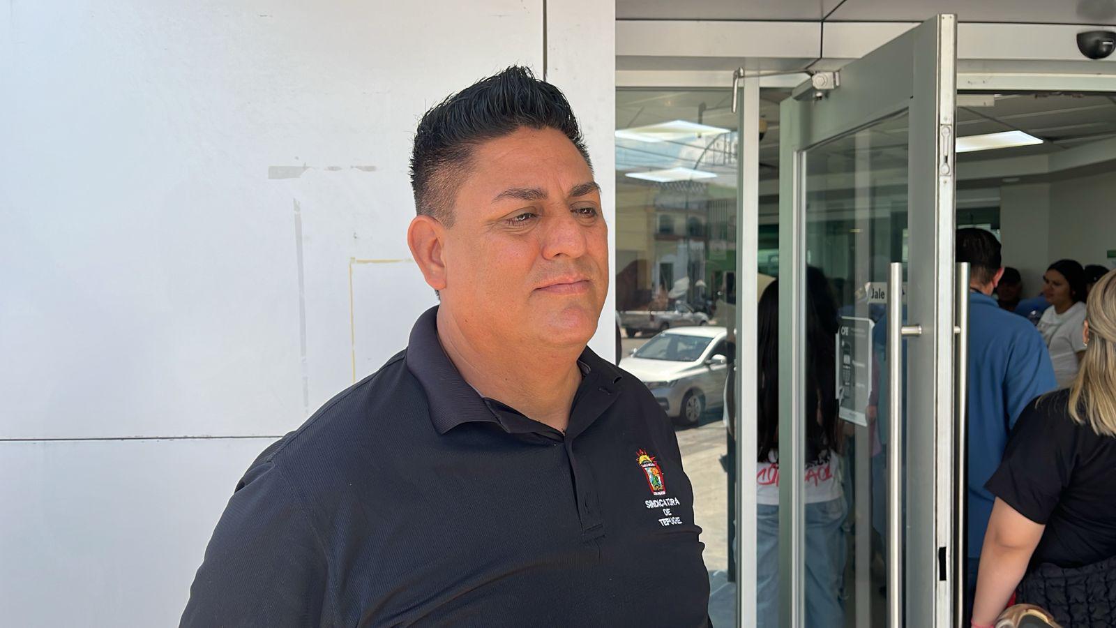 $!Habitantes de Tepuche y Jesús María se manifiestan ante la CFE tras tres semanas sin electricidad