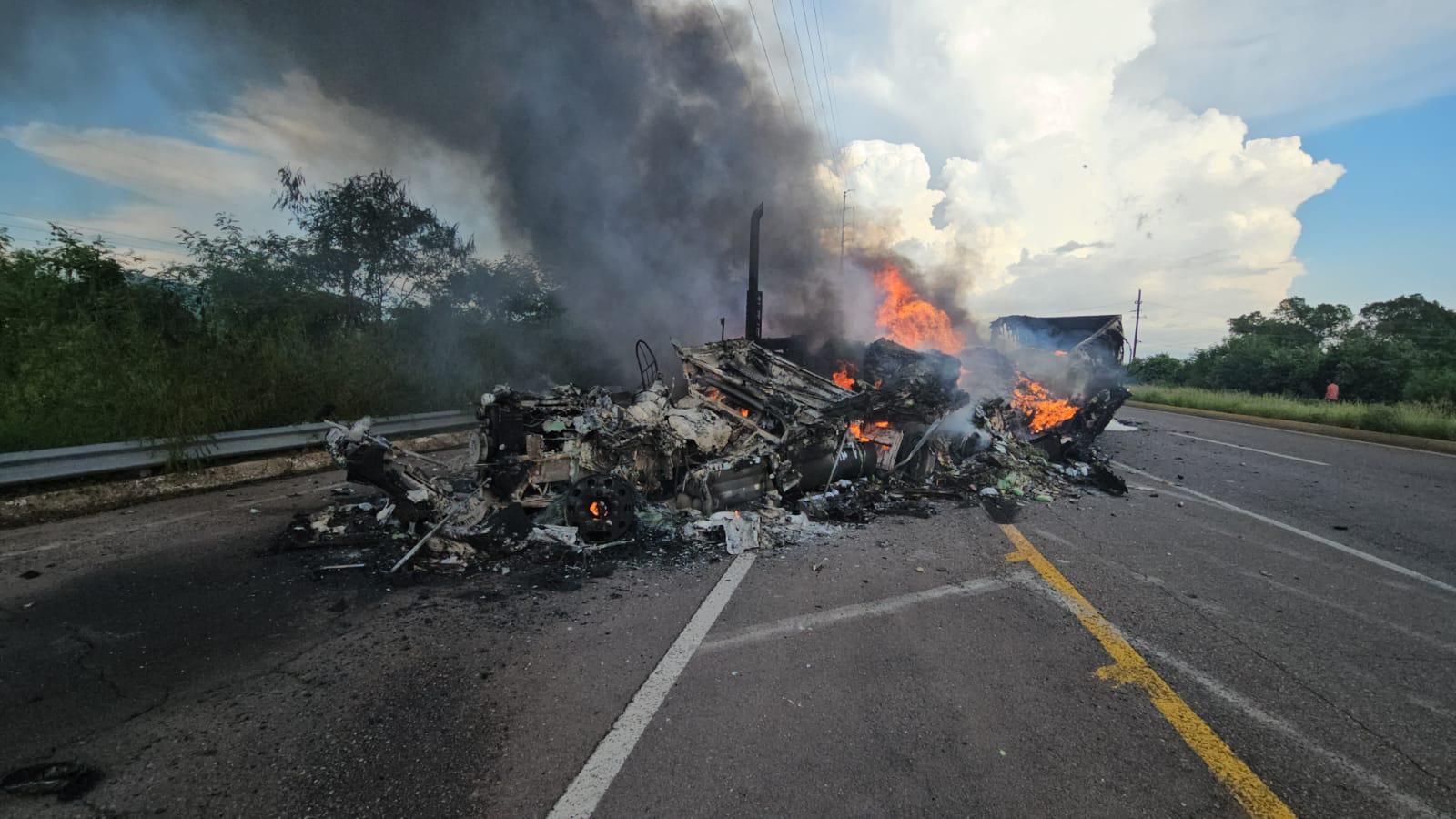 $!Vive Culiacán la tarde del jueves tensión tras enfrentamiento y bloqueos