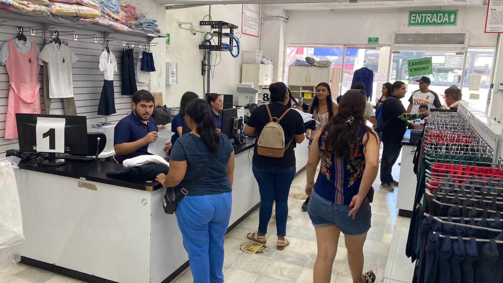 $!¡Atención padres de familia! Llaman a realizar el canje de uniformes escolares antes de que se acaben los vales