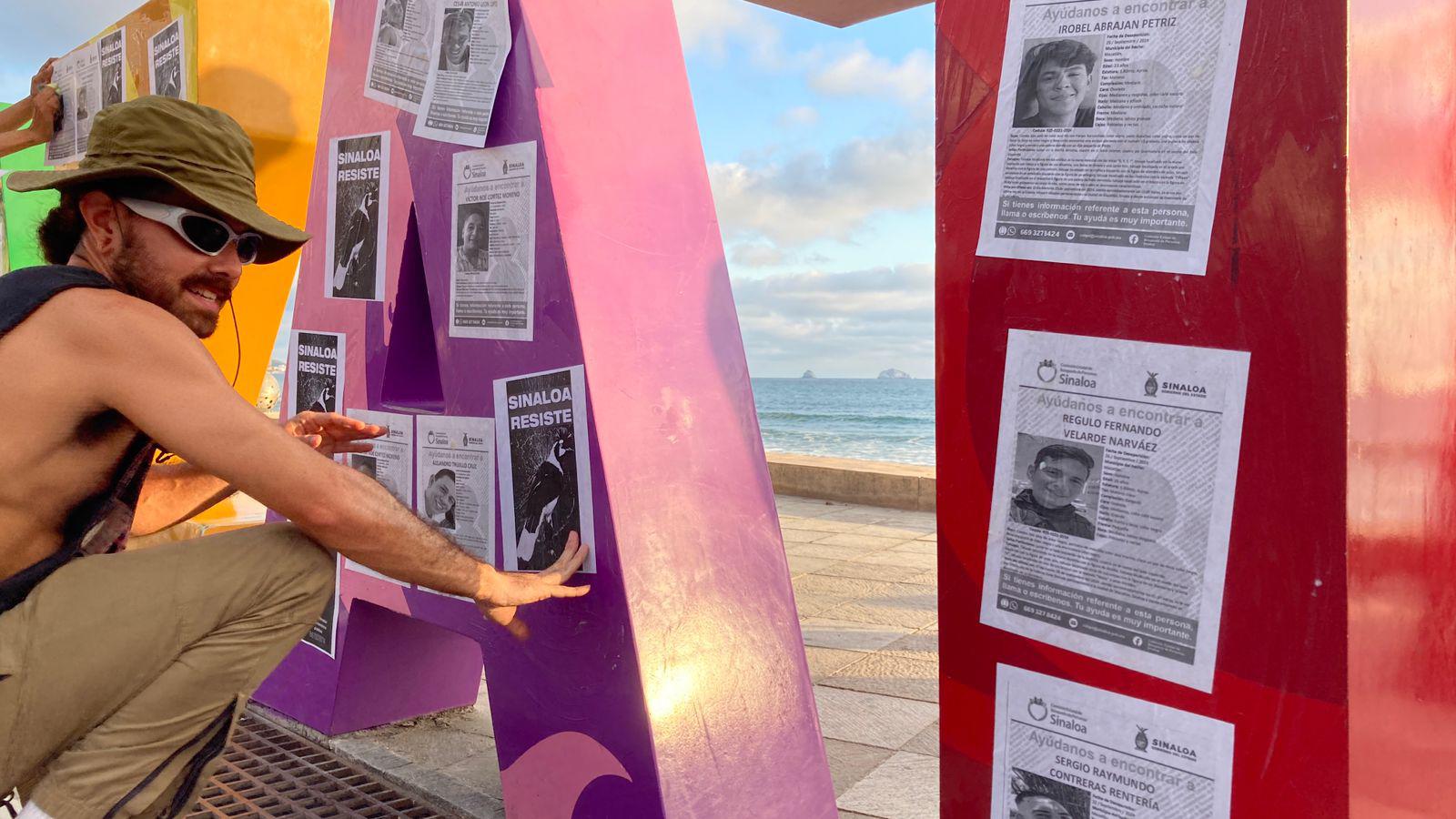 $!Mientras AMLO, Claudia y Rocha van a Rosario; en Mazatlán familias claman por sus desaparecidos y bloquean en la zona turística