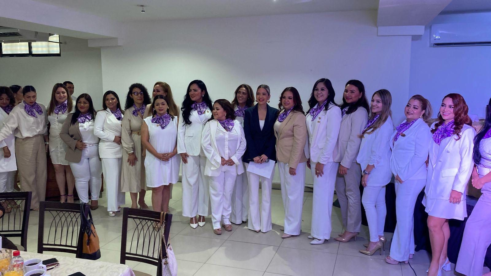 $!Rinde protesta Paola Álvarez como presidenta de la Comisión de Mujeres Empresarias de Canaco Mazatlán