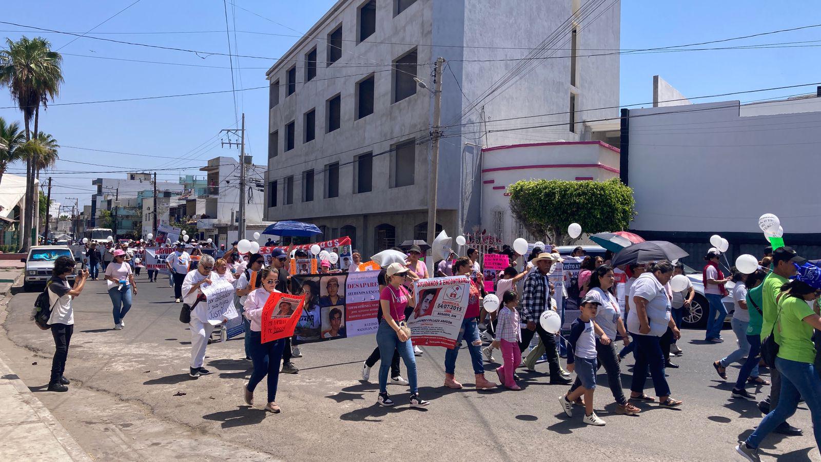 $!‘10 de mayo no es de fiesta, es de lucha y de ‘protesta’, el clamor de las madres rastreadoras de Mazatlán