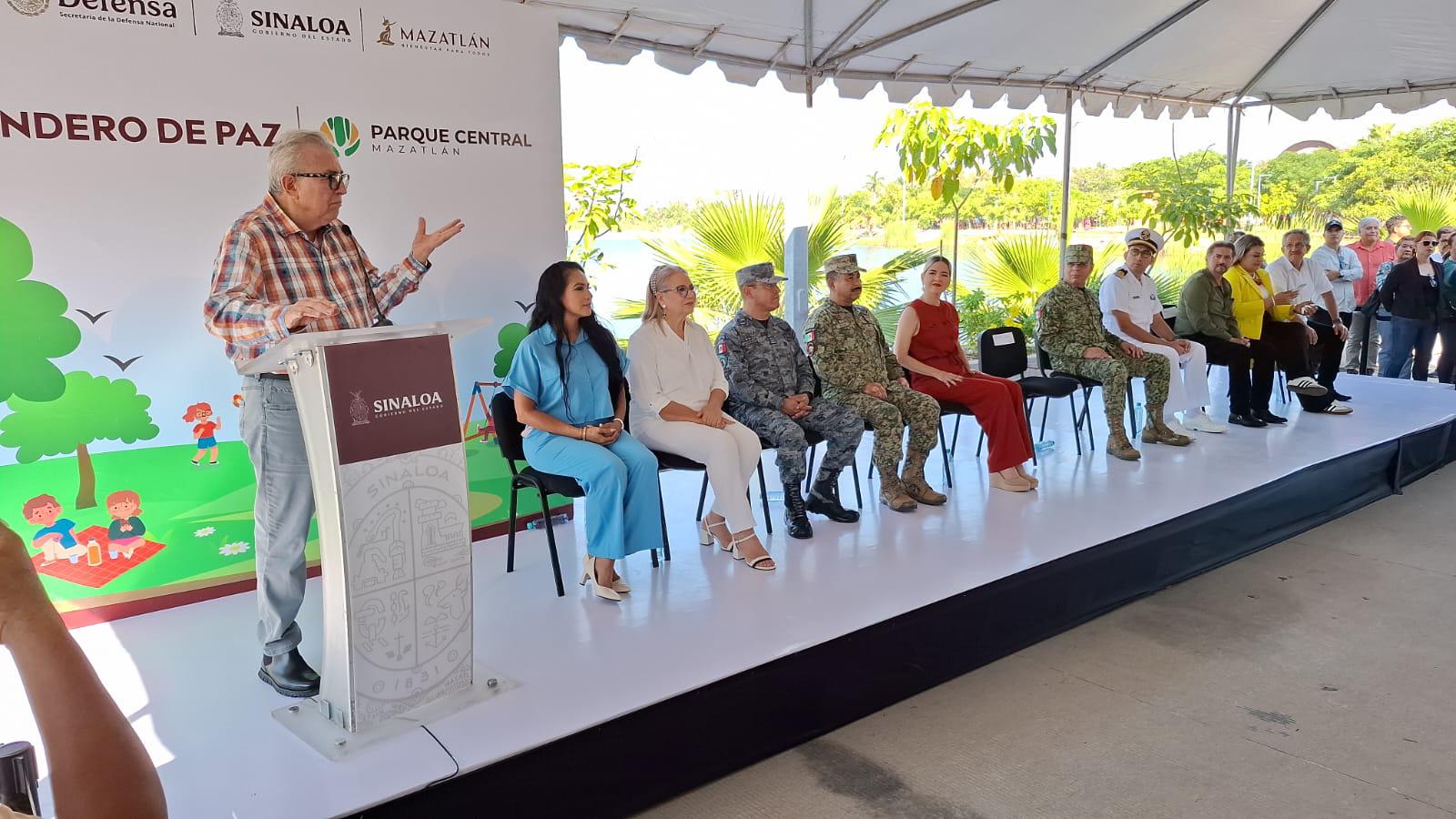 $!Inauguran el Sendero de Paz de Parque Central en Mazatlán