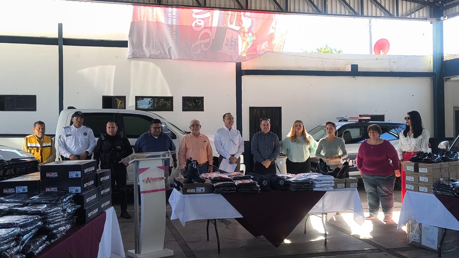 $!Ahome invierte $9 millones en seguridad; adquiere seis nuevas patrullas y suman 34 policías a sus filas