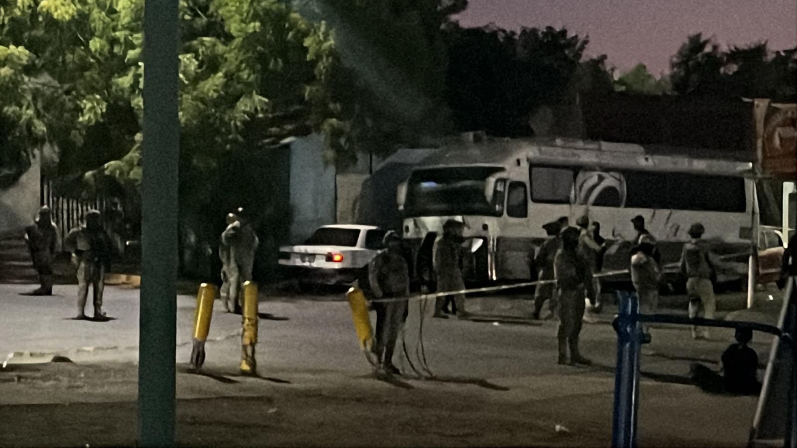 $!Ataque armado deja a un adolescente muerto y a su hermano herido sobre el bulevar Agricultores, en Culiacán