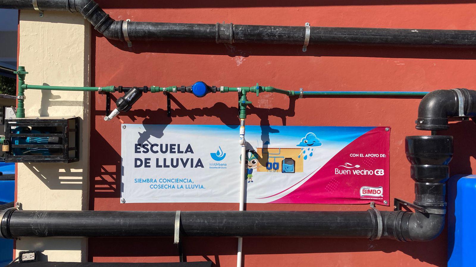 $!Inauguran en secundaria de Mazatlán sistema de acopio de lluvia