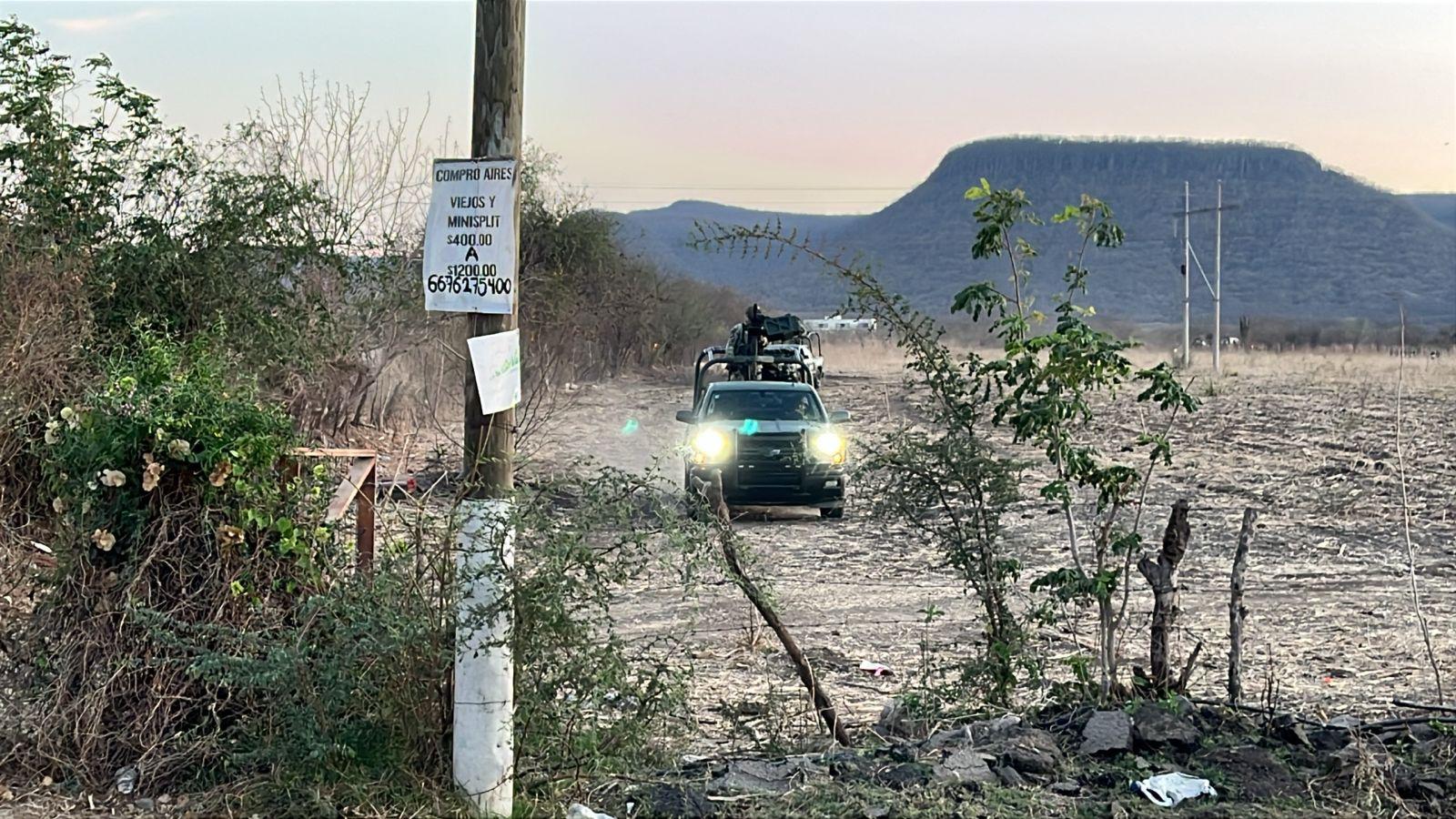 $!Despliegan operativo y sobrevuelan helicóptero militar tras enfrentamiento en El Carrizalejo, en Culiacán