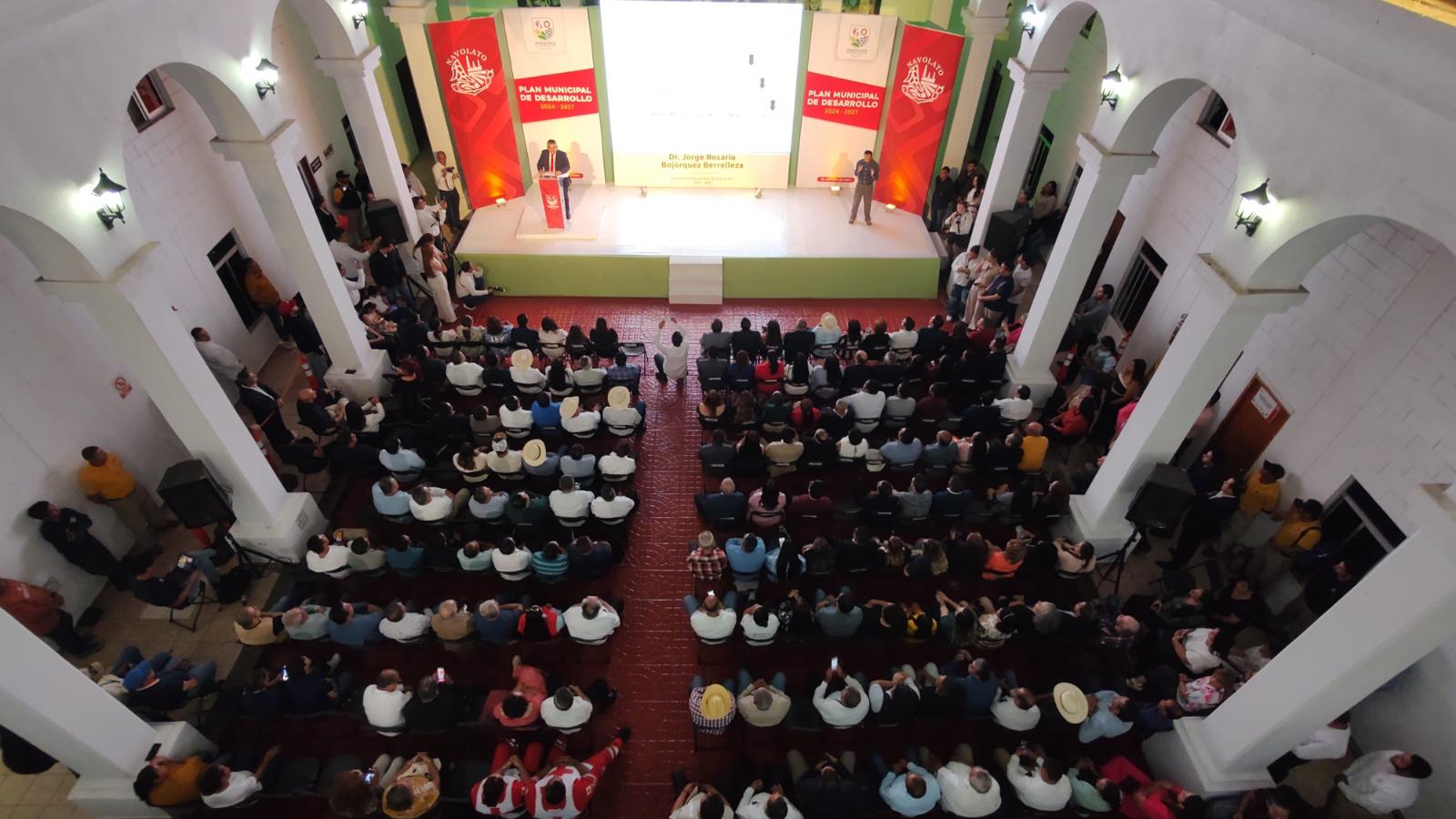 $!Alcalde de Navolato presenta el Plan Municipal de Desarrollo 2024–2027, avalado por unanimidad del Cabildo