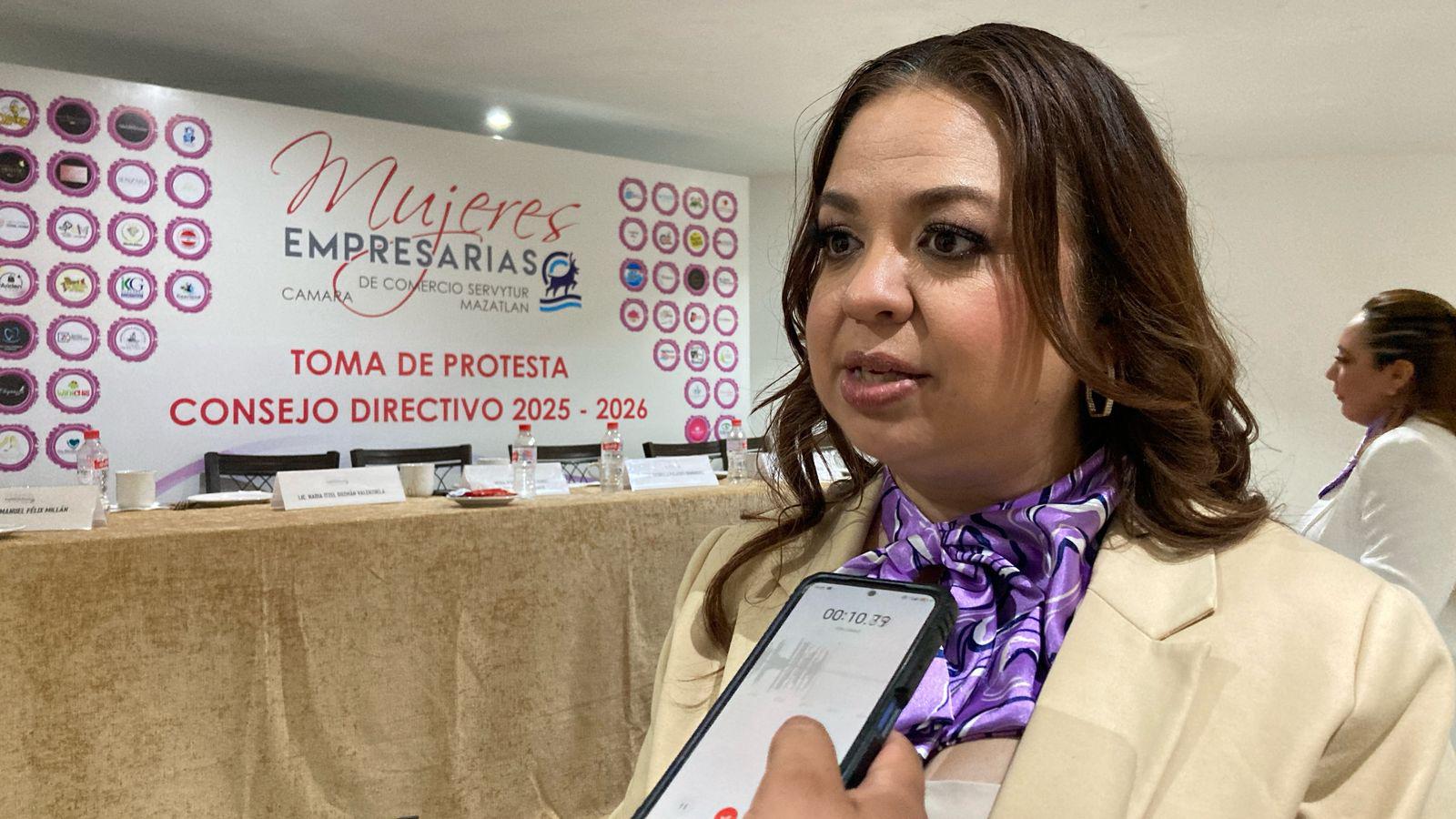 $!Rinde protesta Paola Álvarez como presidenta de la Comisión de Mujeres Empresarias de Canaco Mazatlán