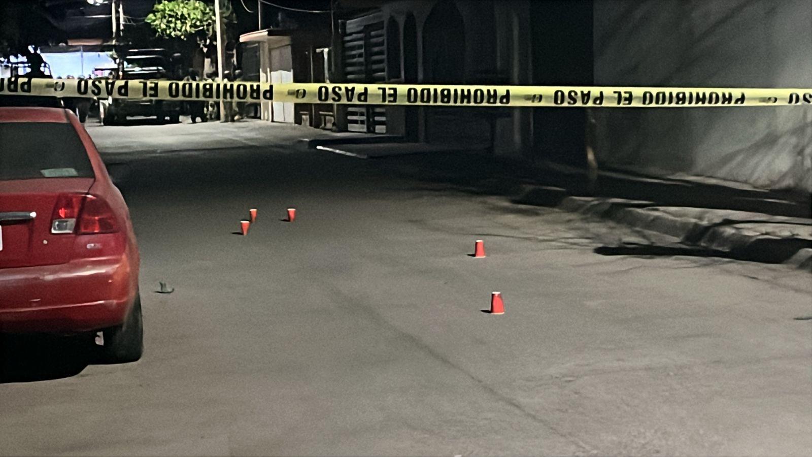 $!Persecución a balazos deja un hombre asesinado en la colonia Florida, en Culiacán