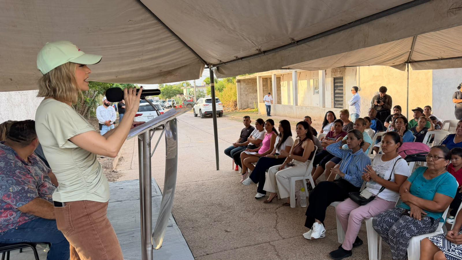 $!Dan banderazo a obras de pavimentación en las colonias Ejidal y Jaripillo, de Mazatlán
