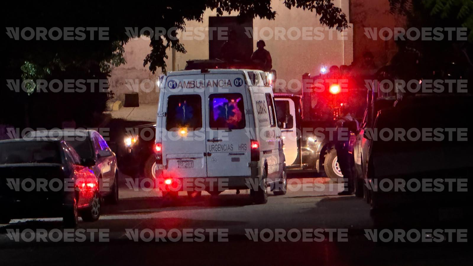 $!Atacan a balazos a joven a bordo de un auto en la Colonia Juárez, en Mazatlán