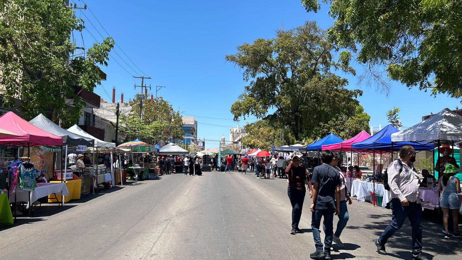 $!Con Megabazar en la avenida principal de Culiacán, comerciantes buscan reconstruir la economía local
