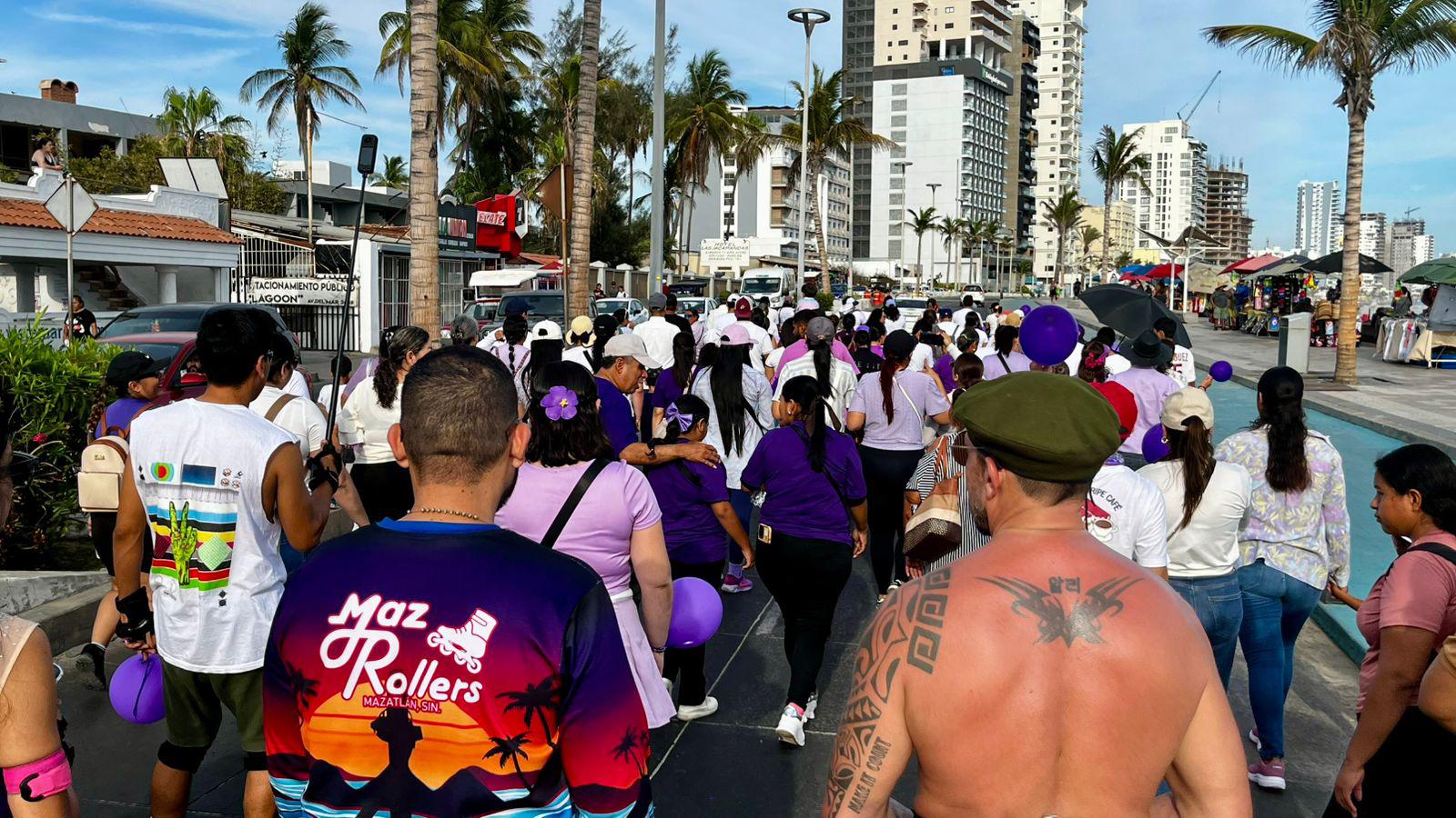 $!Marchan mazatlecos por los derechos de las personas con lupus