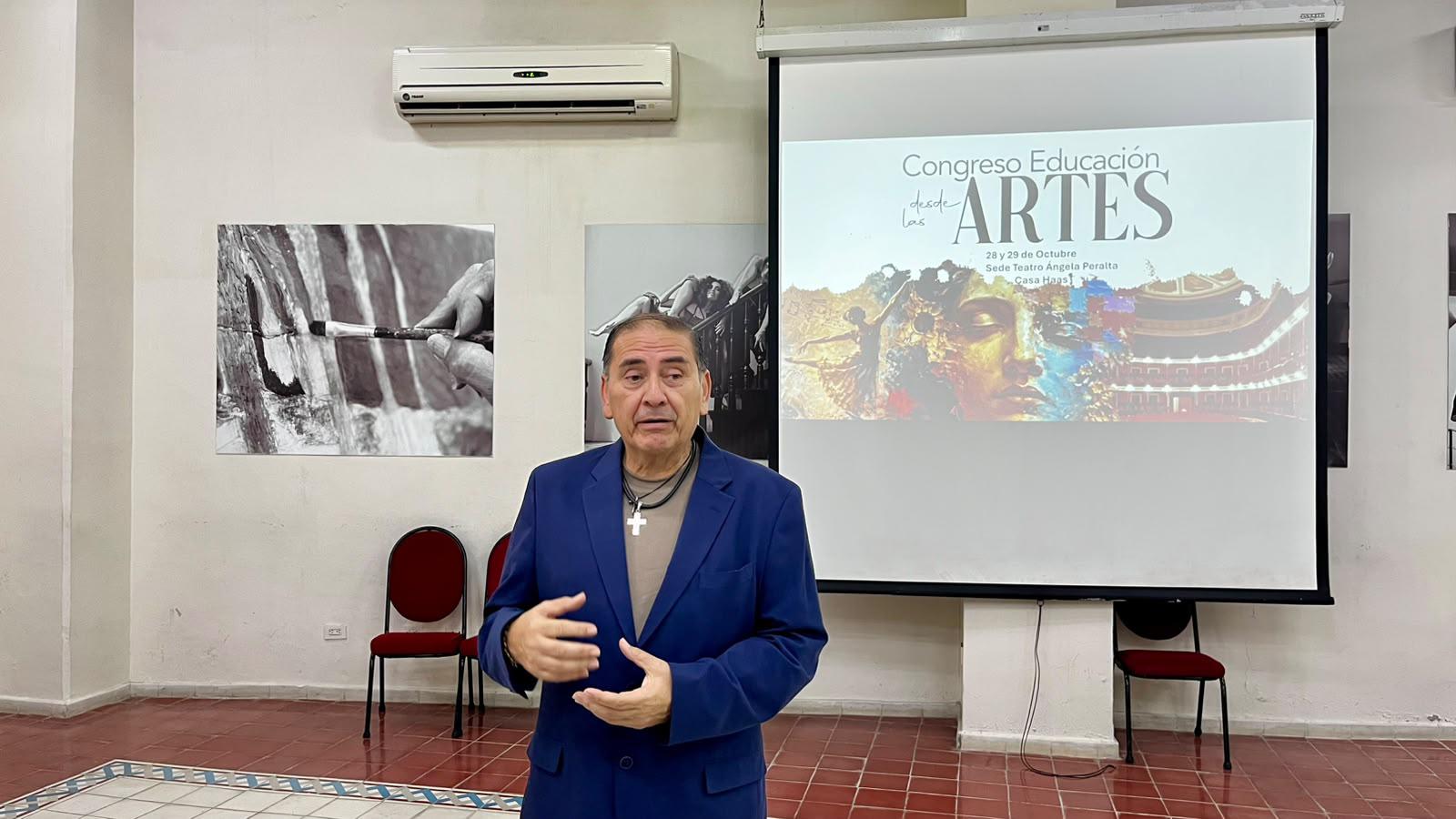 $!Óscar García Osuna presentó el Congreso de las Artes, que busca vincular la práctica artística con el bienestar emocional y la salud mental.