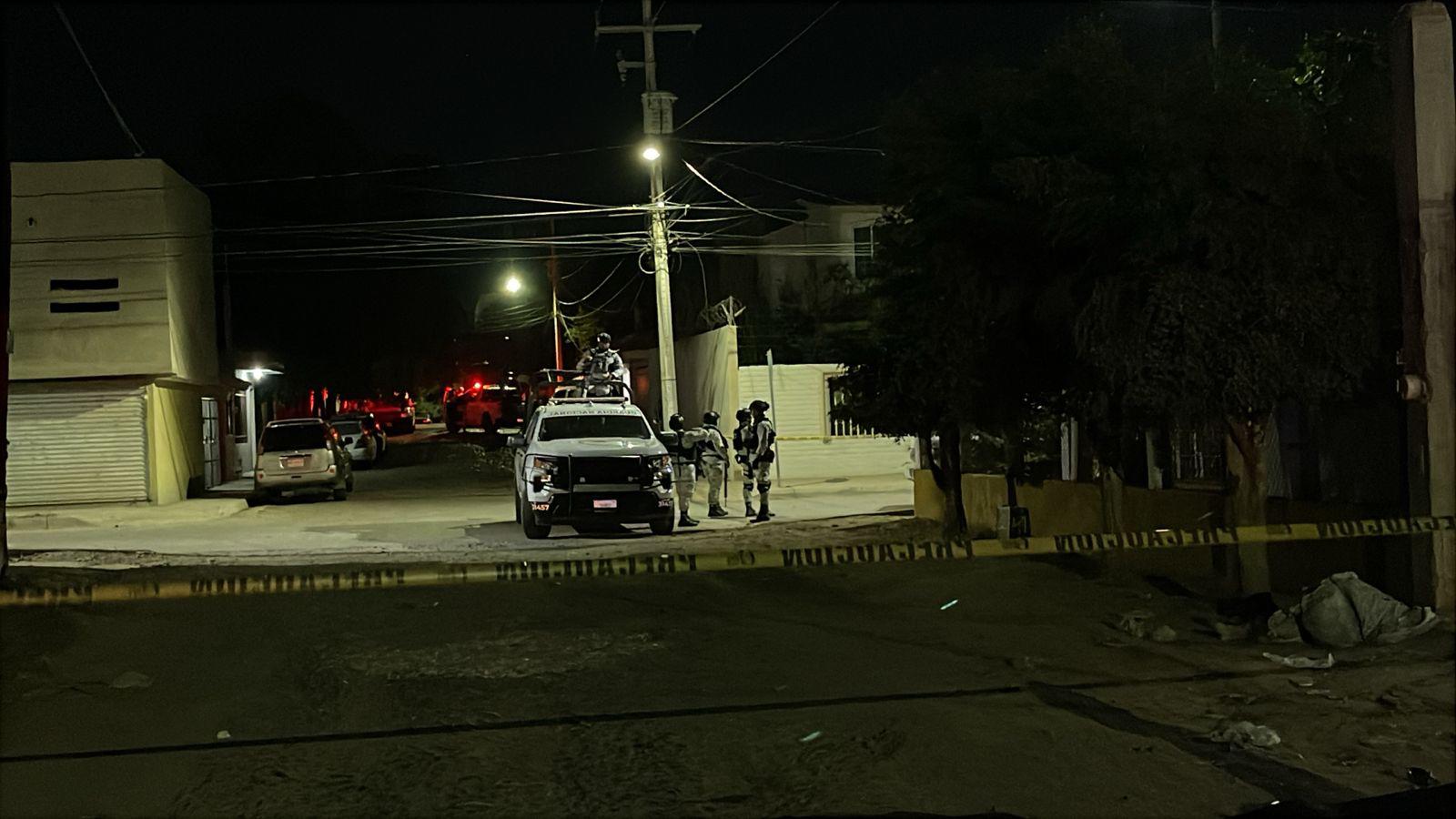 $!Matan a balazos a un motociclista afuera de un domicilio en la colonia 6 de Enero, en Culiacán