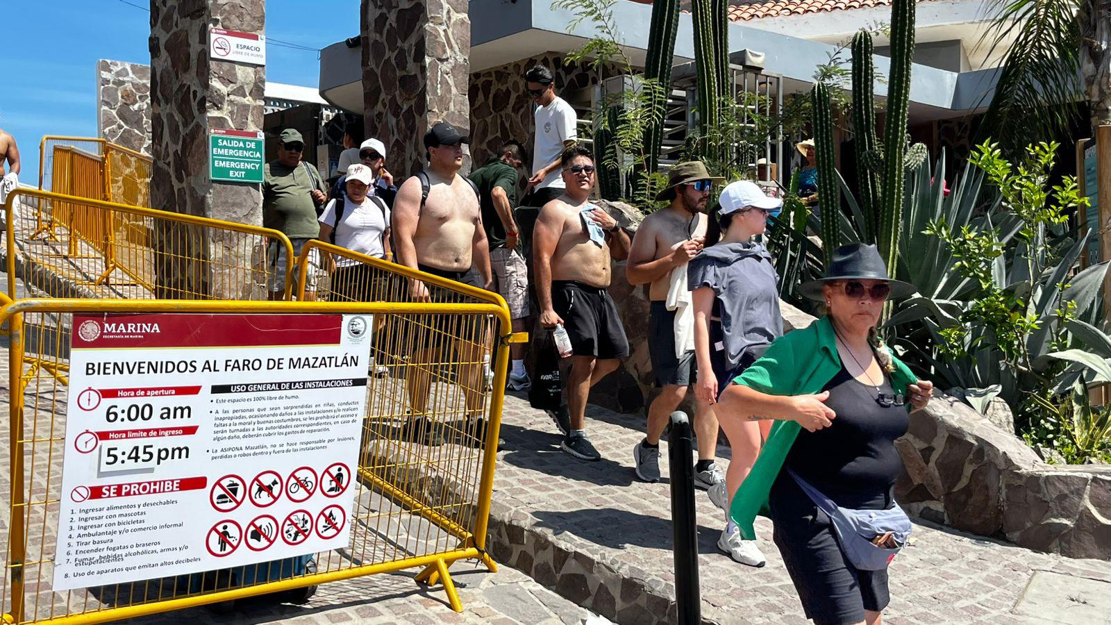 $!Mantiene Faro de Mazatlán una buena afluencia pese a las altas temperaturas