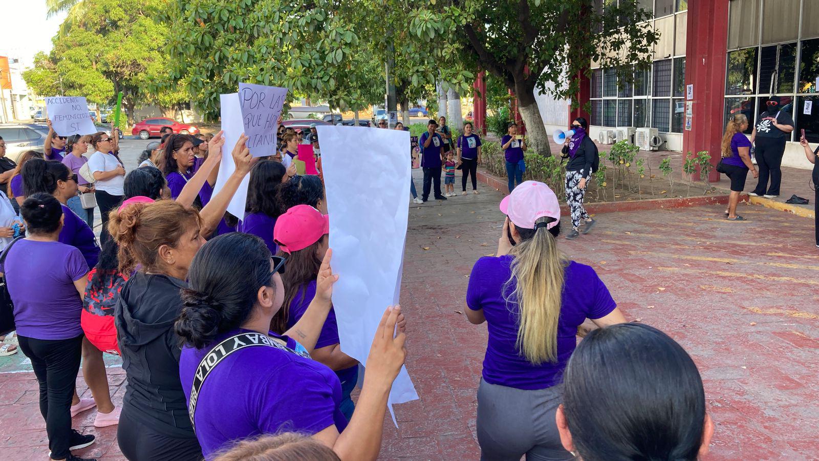 $!Exigen con manifestación justicia para Ana Beatriz víctima de feminicidio, no por accidente vial