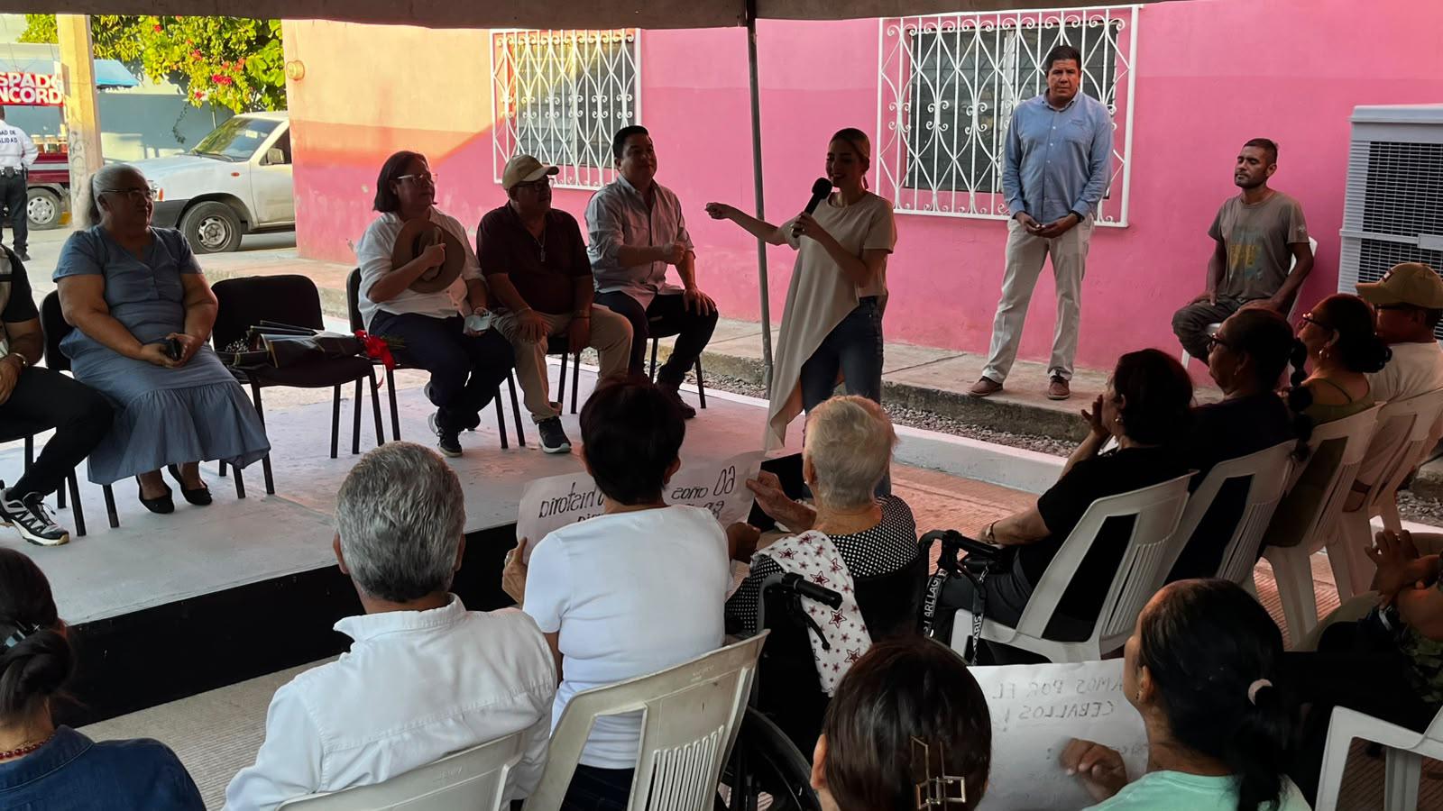 $!Entrega Ayuntamiento de Mazatlán pavimentación de la calle 5 de Mayo en la colonia Niños Héroes
