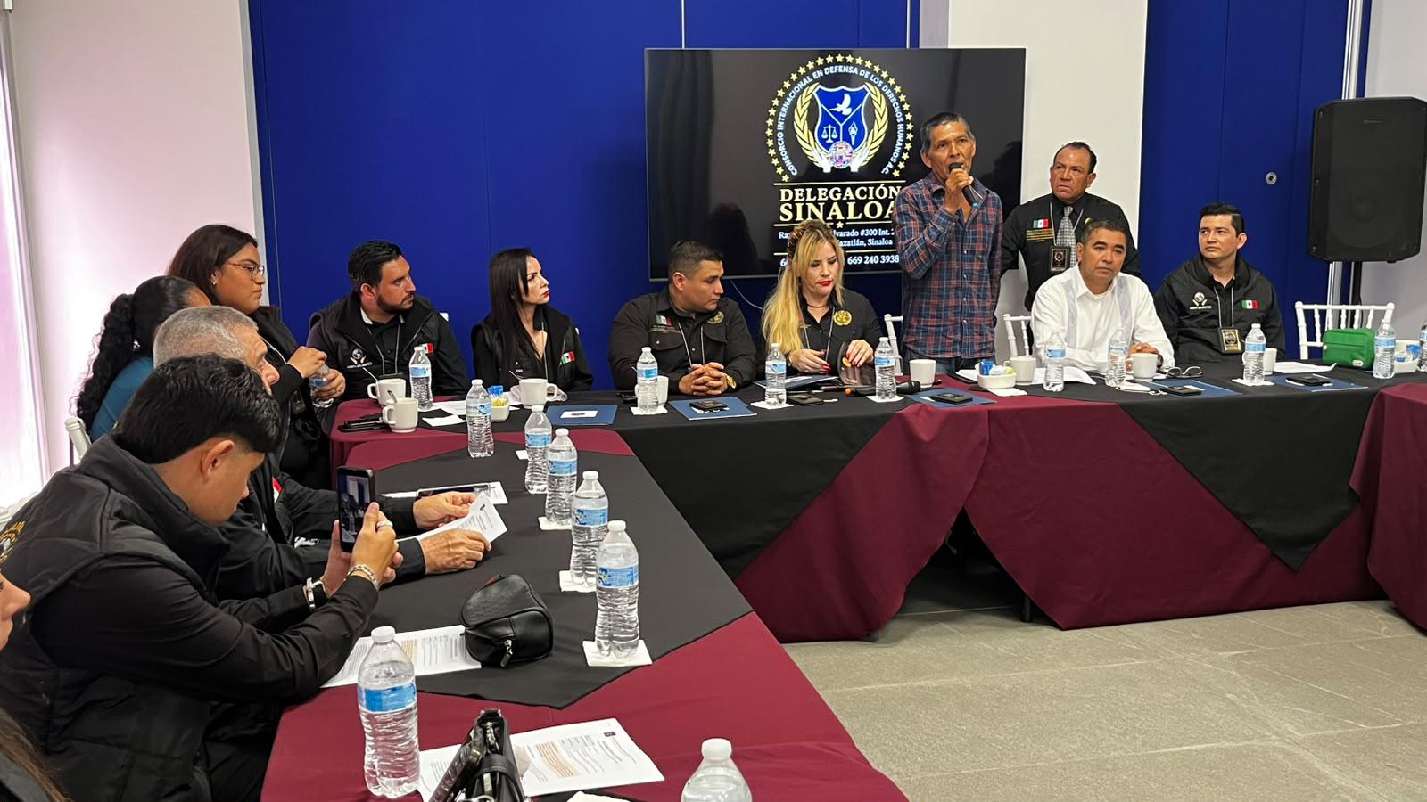 $!Rinden protesta nuevos integrantes del Consorcio de Derechos Humanos en Sinaloa