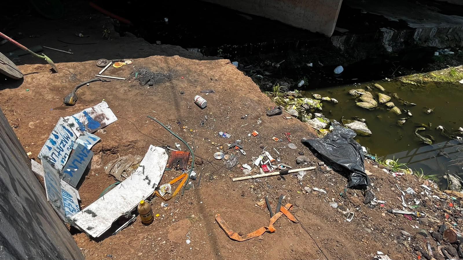 $!Entre basura, contaminación e invasión, se encuentra actualmente el arroyo Jabalines