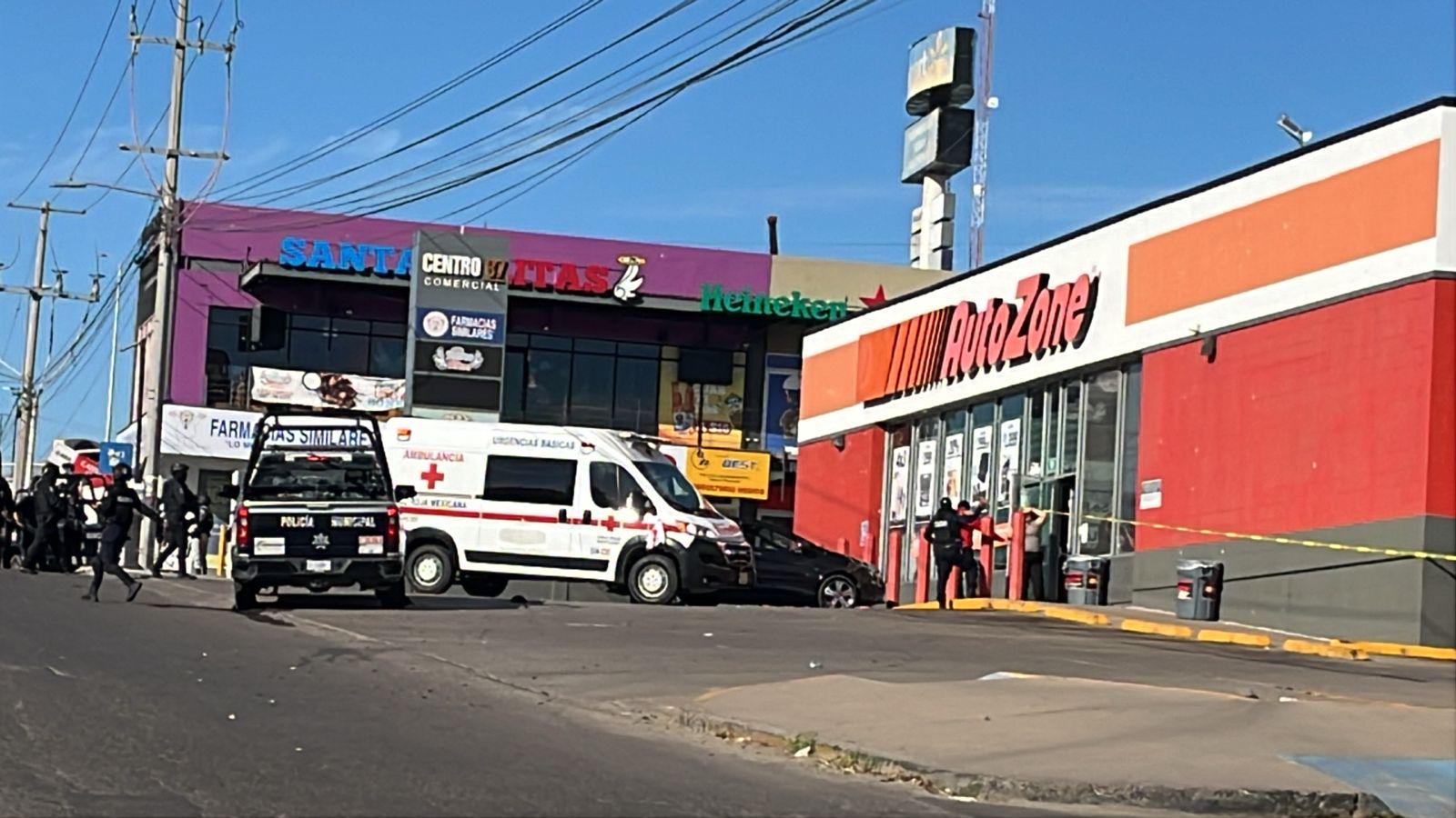 $!Asesinan a balazos a dos elementos de la Policía Municipal en el Parque 87, en Culiacán