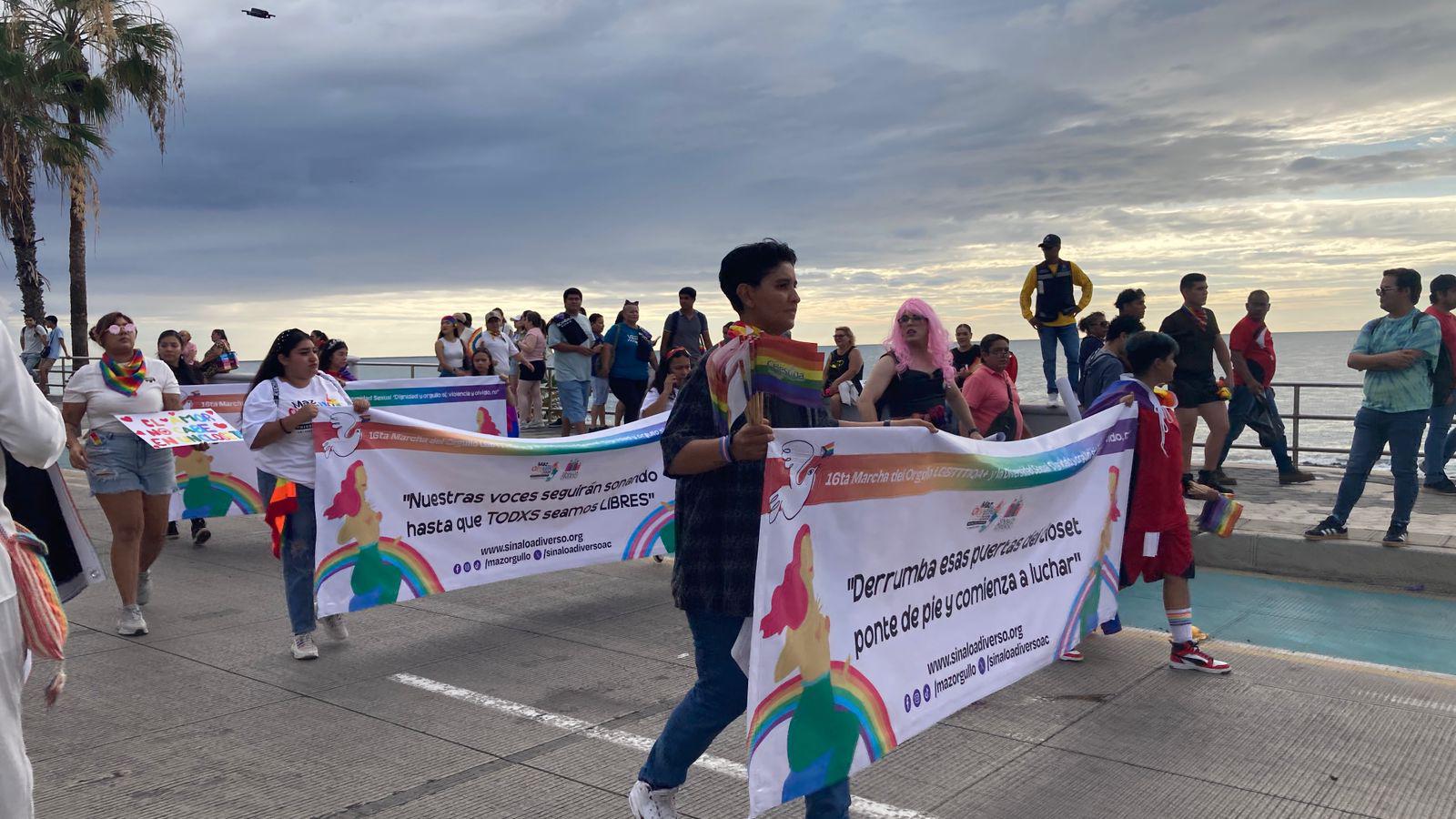 $!Marcha Maz Orgullo 2025 llena el malecón de Mazatlán de color y alegría