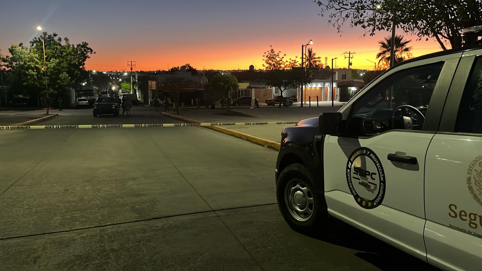 $!Ataque armado deja a un adolescente muerto y a su hermano herido sobre el bulevar Agricultores, en Culiacán