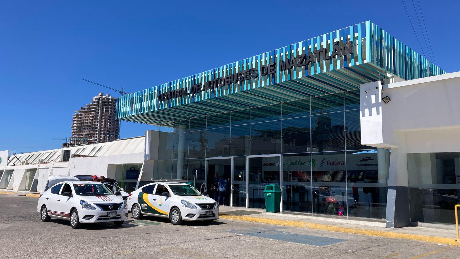 $!Se registra poca afluencia de turistas en la Central de Autobuses de Mazatlán