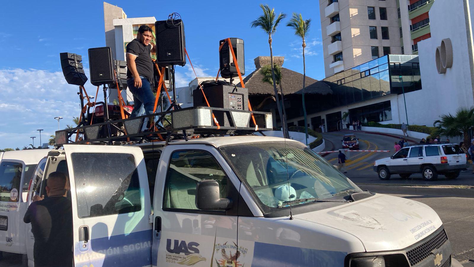 $!Llega avanzada presidencial al hotel El Cid en Mazatlán; esperan manifestantes de la UAS a AMLO